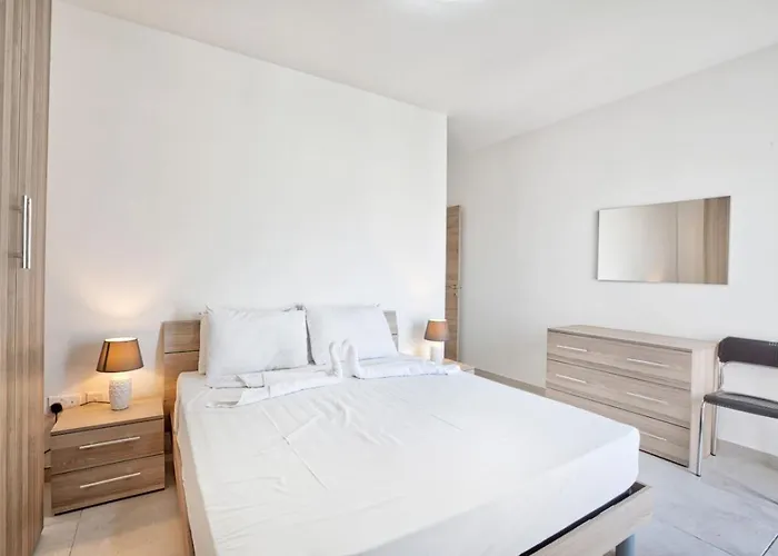 Apartamento Mercury Penthouse In Centre By Haven & Keys Malta Sliema