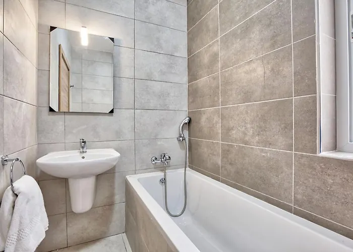 Mercury Penthouse In Centre By Haven & Keys Malta *