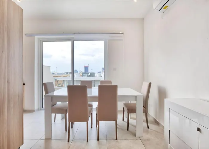 Mercury Penthouse In Centre By Haven & Keys Malta * Sliema