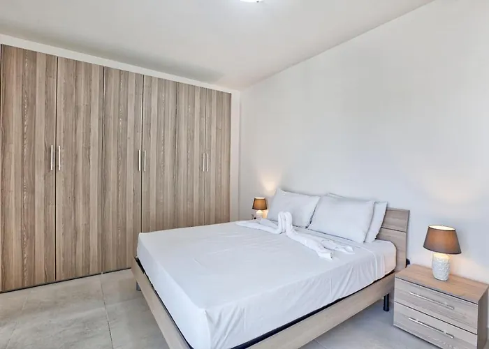 Apartamento Mercury Penthouse In Centre By Haven & Keys Malta *